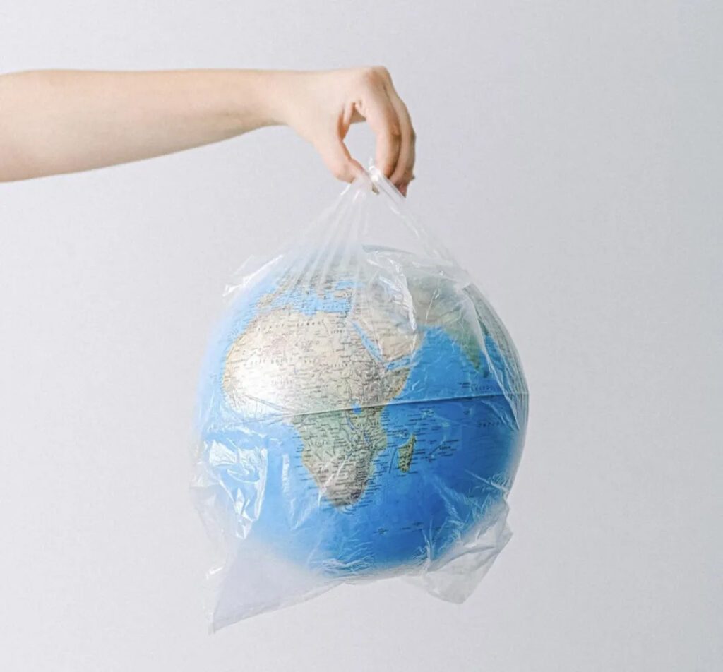 womum recycle le plastique pour doublure de sac luxe